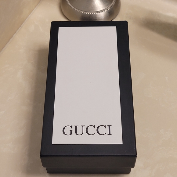 Gucci Black and Brown Tortoiseshell Sunglasses - Picture 2 of 11